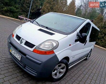 Белый Рено Трафик, объемом двигателя 1.87 л и пробегом 317 тыс. км за 6000 $, фото 1 на Automoto.ua