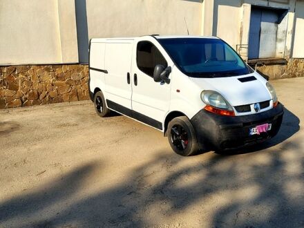 Белый Рено Трафик, объемом двигателя 1.9 л и пробегом 305 тыс. км за 6700 $, фото 1 на Automoto.ua