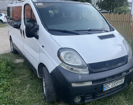 Белый Рено Трафик, объемом двигателя 2.5 л и пробегом 422 тыс. км за 7300 $, фото 1 на Automoto.ua