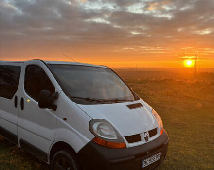 Белый Рено Трафик, объемом двигателя 1.87 л и пробегом 490 тыс. км за 7200 $, фото 1 на Automoto.ua