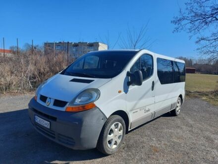 Белый Рено Трафик, объемом двигателя 2 л и пробегом 399 тыс. км за 6900 $, фото 1 на Automoto.ua