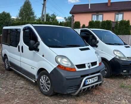Білий Рено Трафік, об'ємом двигуна 1.9 л та пробігом 300 тис. км за 6000 $, фото 1 на Automoto.ua