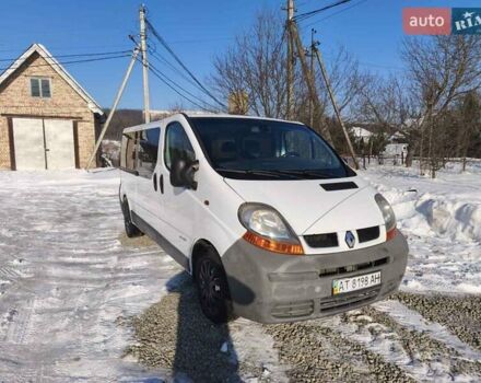 Белый Рено Трафик, объемом двигателя 1.9 л и пробегом 370 тыс. км за 6950 $, фото 1 на Automoto.ua