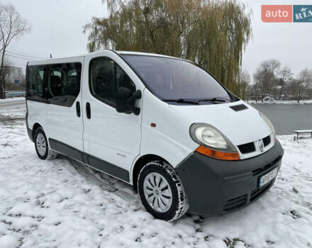 Белый Рено Трафик, объемом двигателя 1.87 л и пробегом 398 тыс. км за 6800 $, фото 1 на Automoto.ua