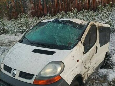 Белый Рено Трафик, объемом двигателя 1.9 л и пробегом 480 тыс. км за 4000 $, фото 1 на Automoto.ua