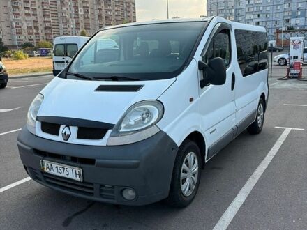 Білий Рено Трафік, об'ємом двигуна 1.87 л та пробігом 350 тис. км за 5200 $, фото 1 на Automoto.ua
