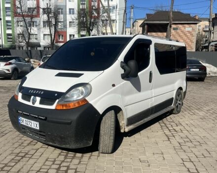 Белый Рено Трафик, объемом двигателя 2.5 л и пробегом 412 тыс. км за 7150 $, фото 1 на Automoto.ua