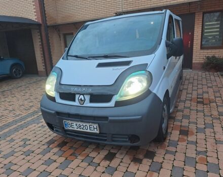 Белый Рено Трафик, объемом двигателя 1.9 л и пробегом 329 тыс. км за 6500 $, фото 1 на Automoto.ua