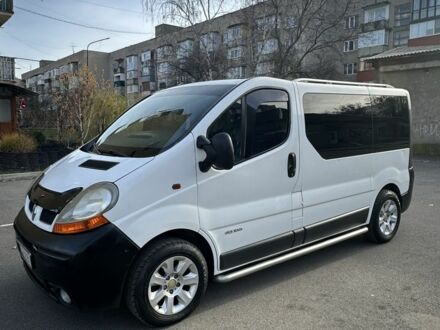 Белый Рено Трафик, объемом двигателя 1.9 л и пробегом 280 тыс. км за 7300 $, фото 1 на Automoto.ua