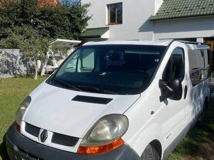 Белый Рено Трафик, объемом двигателя 1.87 л и пробегом 456 тыс. км за 4500 $, фото 1 на Automoto.ua