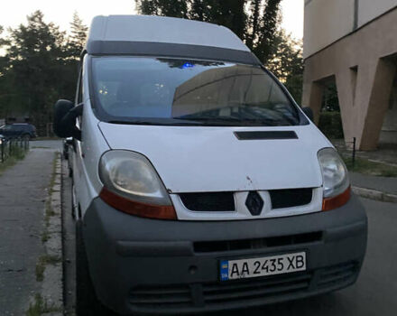 Білий Рено Трафік, об'ємом двигуна 1.9 л та пробігом 377 тис. км за 7200 $, фото 1 на Automoto.ua