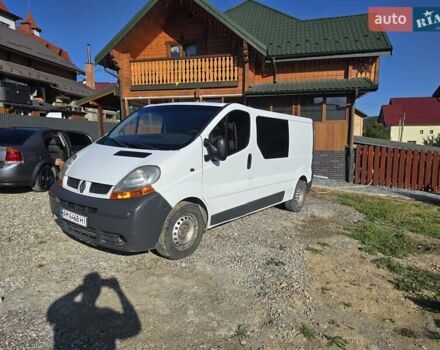 Белый Рено Трафик, объемом двигателя 1.9 л и пробегом 460 тыс. км за 6100 $, фото 1 на Automoto.ua