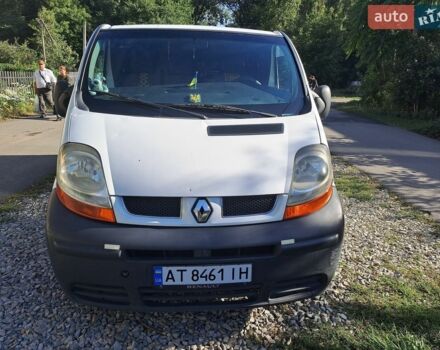 Белый Рено Трафик, объемом двигателя 1.9 л и пробегом 270 тыс. км за 7200 $, фото 1 на Automoto.ua