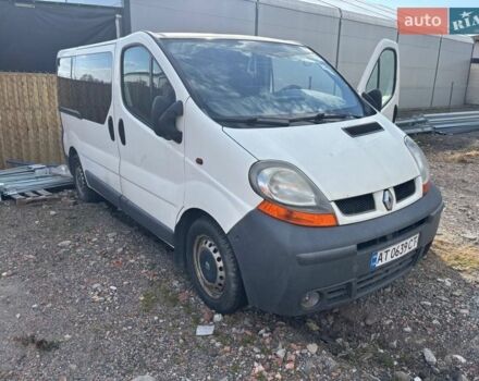 Белый Рено Трафик, объемом двигателя 1.9 л и пробегом 411 тыс. км за 7500 $, фото 1 на Automoto.ua