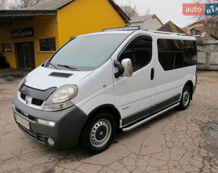 Белый Рено Трафик, объемом двигателя 1.9 л и пробегом 640 тыс. км за 7500 $, фото 1 на Automoto.ua