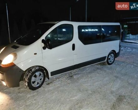 Білий Рено Трафік, об'ємом двигуна 1.9 л та пробігом 381 тис. км за 8300 $, фото 1 на Automoto.ua