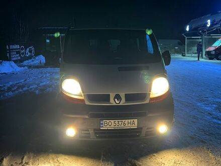Белый Рено Трафик, объемом двигателя 1.9 л и пробегом 382 тыс. км за 8300 $, фото 1 на Automoto.ua