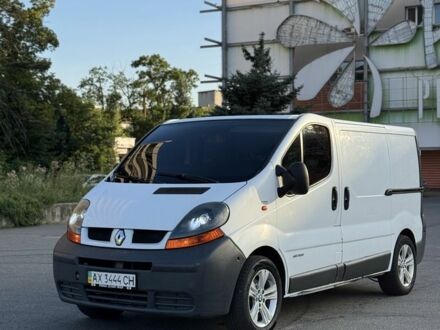 Белый Рено Трафик, объемом двигателя 1.9 л и пробегом 580 тыс. км за 5901 $, фото 1 на Automoto.ua