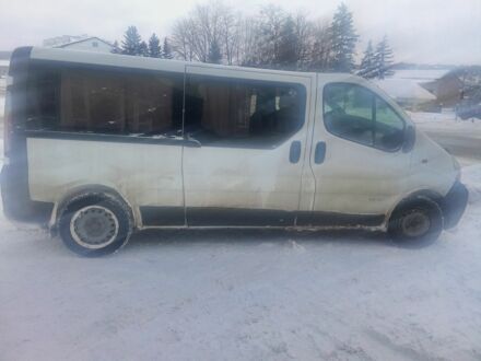 Белый Рено Трафик, объемом двигателя 1.9 л и пробегом 280 тыс. км за 6100 $, фото 1 на Automoto.ua