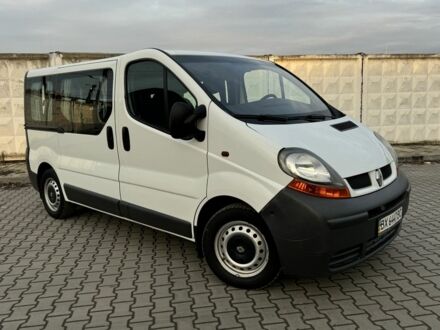 Белый Рено Трафик, объемом двигателя 1.9 л и пробегом 318 тыс. км за 7300 $, фото 1 на Automoto.ua