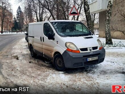 Белый Рено Трафик, объемом двигателя 1.9 л и пробегом 360 тыс. км за 6000 $, фото 1 на Automoto.ua