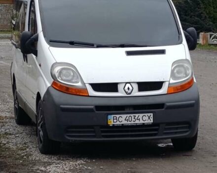 Белый Рено Трафик, объемом двигателя 1.9 л и пробегом 305 тыс. км за 8300 $, фото 1 на Automoto.ua
