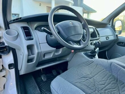 Белый Рено Трафик, объемом двигателя 1.9 л и пробегом 392 тыс. км за 5500 $, фото 1 на Automoto.ua