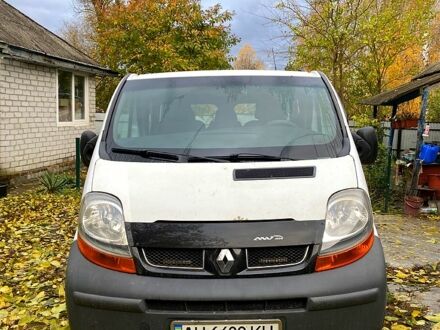 Рено Трафик 2005 в Миргороде на Automoto.ua Белый Рено Трафик, объемом двигателя 1.9 л и пробегом 320 тыс. км за 7000 $, фото 1 на Automoto.ua