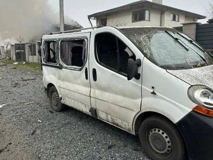 Белый Рено Трафик, объемом двигателя 1.9 л и пробегом 300 тыс. км за 3000 $, фото 1 на Automoto.ua