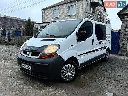 Белый Рено Трафик, объемом двигателя 1.9 л и пробегом 354 тыс. км за 6500 $, фото 1 на Automoto.ua