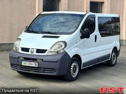 Белый Рено Трафик, объемом двигателя 1.9 л и пробегом 320 тыс. км за 7000 $, фото 1 на Automoto.ua