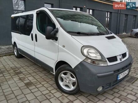 Білий Рено Трафік, об'ємом двигуна 1.9 л та пробігом 381 тис. км за 8500 $, фото 1 на Automoto.ua