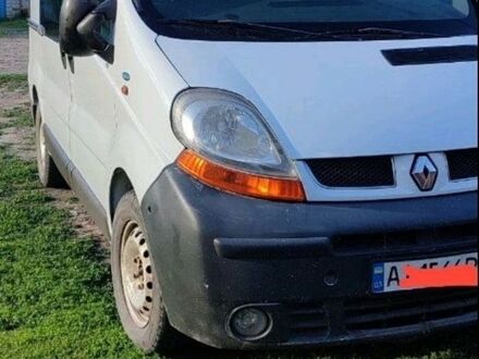 Білий Рено Трафік, об'ємом двигуна 1.9 л та пробігом 471 тис. км за 5000 $, фото 1 на Automoto.ua