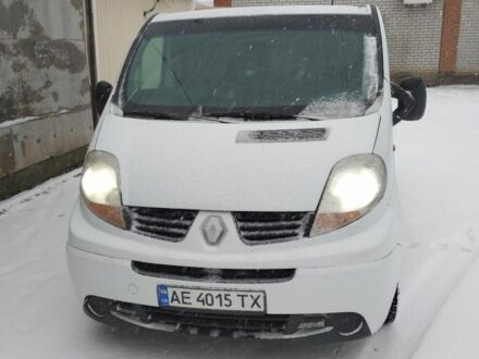 Белый Рено Трафик, объемом двигателя 1.9 л и пробегом 416 тыс. км за 6500 $, фото 1 на Automoto.ua