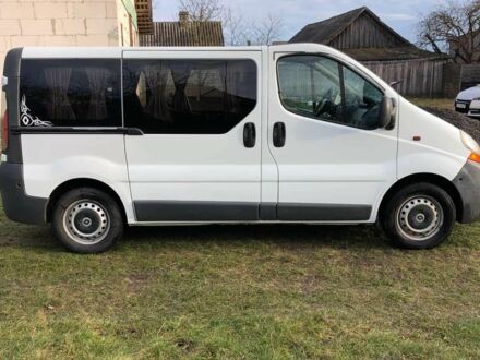 Білий Рено Трафік, об'ємом двигуна 1.9 л та пробігом 300 тис. км за 7490 $, фото 1 на Automoto.ua
