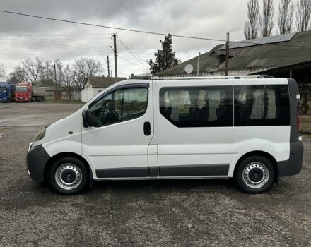 Белый Рено Трафик, объемом двигателя 2.5 л и пробегом 350 тыс. км за 6500 $, фото 1 на Automoto.ua