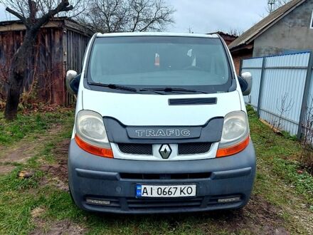 Белый Рено Трафик, объемом двигателя 1.9 л и пробегом 348 тыс. км за 4500 $, фото 1 на Automoto.ua