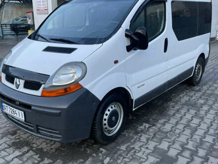 Белый Рено Трафик, объемом двигателя 1.87 л и пробегом 375 тыс. км за 8000 $, фото 1 на Automoto.ua