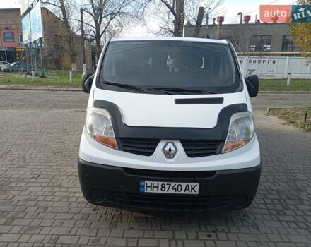 Белый Рено Трафик, объемом двигателя 2 л и пробегом 325 тыс. км за 7700 $, фото 1 на Automoto.ua