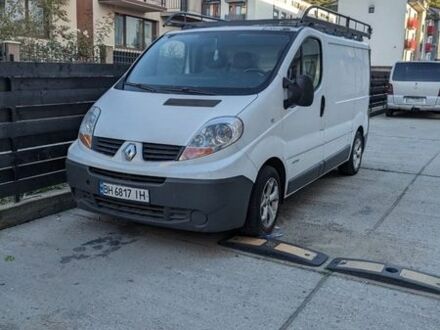 Белый Рено Трафик, объемом двигателя 2.46 л и пробегом 280 тыс. км за 6800 $, фото 1 на Automoto.ua