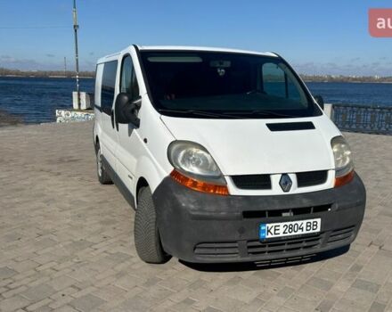 Белый Рено Трафик, объемом двигателя 1.87 л и пробегом 300 тыс. км за 7900 $, фото 1 на Automoto.ua