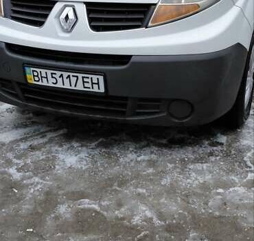 Білий Рено Трафік, об'ємом двигуна 2 л та пробігом 410 тис. км за 7700 $, фото 1 на Automoto.ua