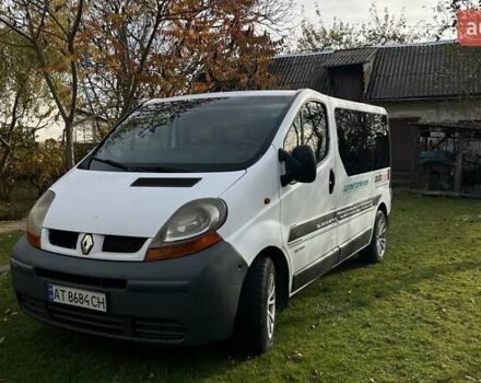 Белый Рено Трафик, объемом двигателя 1.9 л и пробегом 285 тыс. км за 7500 $, фото 1 на Automoto.ua