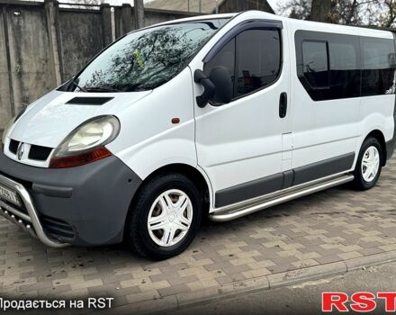 Белый Рено Трафик, объемом двигателя 1.9 л и пробегом 327 тыс. км за 7800 $, фото 1 на Automoto.ua
