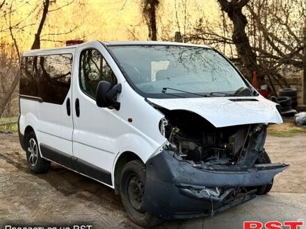 Белый Рено Трафик, объемом двигателя 1.9 л и пробегом 245 тыс. км за 3500 $, фото 1 на Automoto.ua