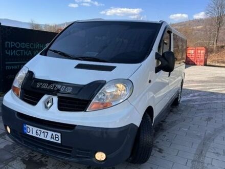 Білий Рено Трафік, об'ємом двигуна 2 л та пробігом 373 тис. км за 9600 $, фото 1 на Automoto.ua