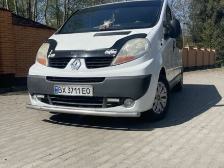 Белый Рено Трафик, объемом двигателя 2 л и пробегом 352 тыс. км за 9300 $, фото 1 на Automoto.ua