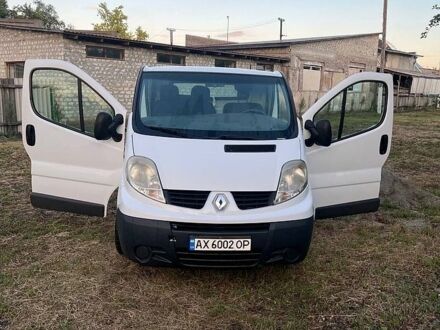 Білий Рено Трафік, об'ємом двигуна 2 л та пробігом 470 тис. км за 7700 $, фото 1 на Automoto.ua