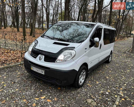 Белый Рено Трафик, объемом двигателя 2 л и пробегом 400 тыс. км за 9200 $, фото 1 на Automoto.ua