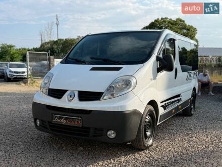 Білий Рено Трафік, об'ємом двигуна 2 л та пробігом 398 тис. км за 8500 $, фото 1 на Automoto.ua
